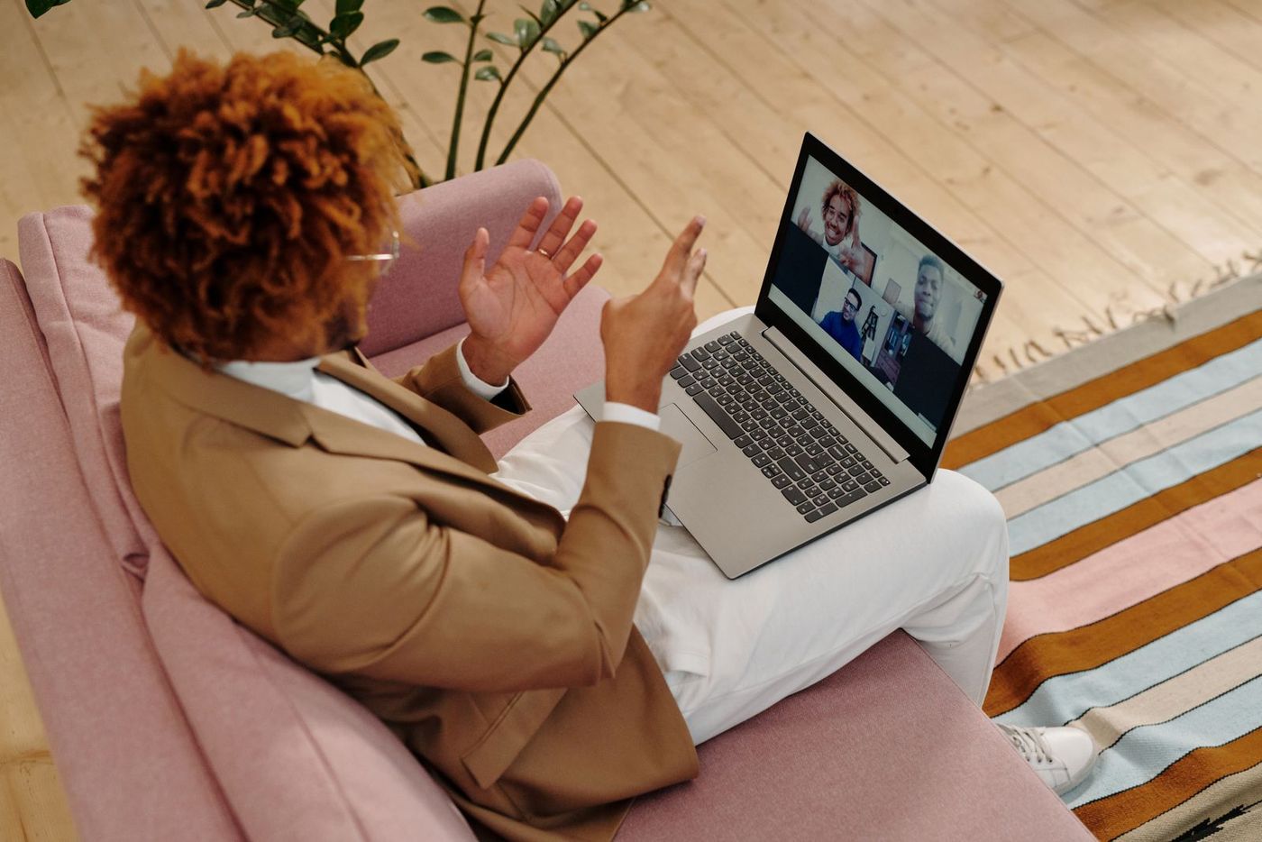 Cliente em consulta por videochamada